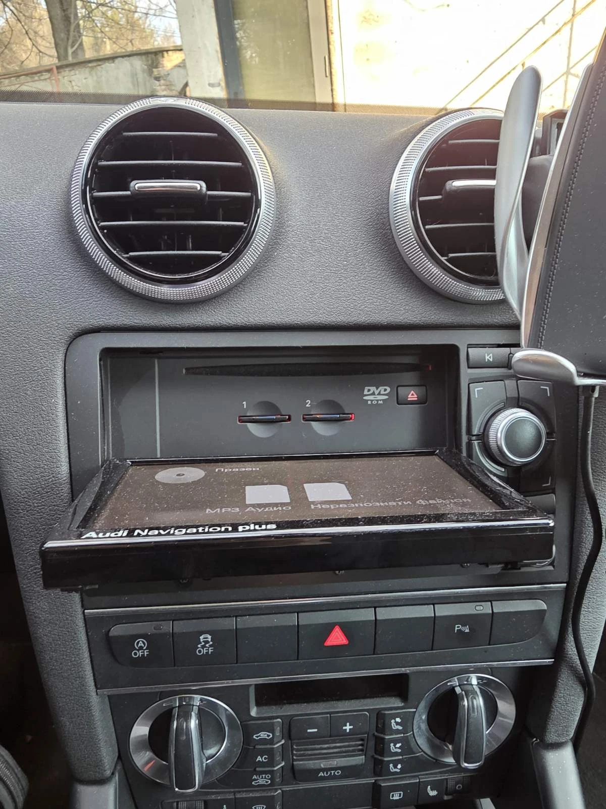 Audi A3 S-line* Sportback* Bi-Xenon* Navi-Plus* 2.0 TDI, снимка 14 - Автомобили и джипове - 53729177