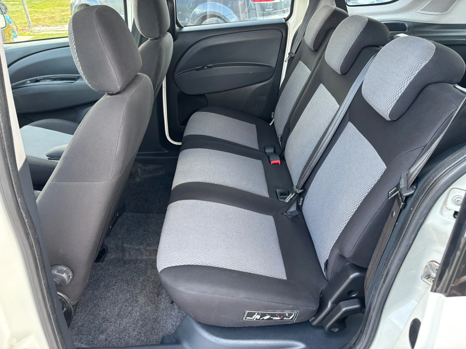 Fiat Doblo 1.6 105 коня/Италия, снимка 11 - Автомобили и джипове - 53723107