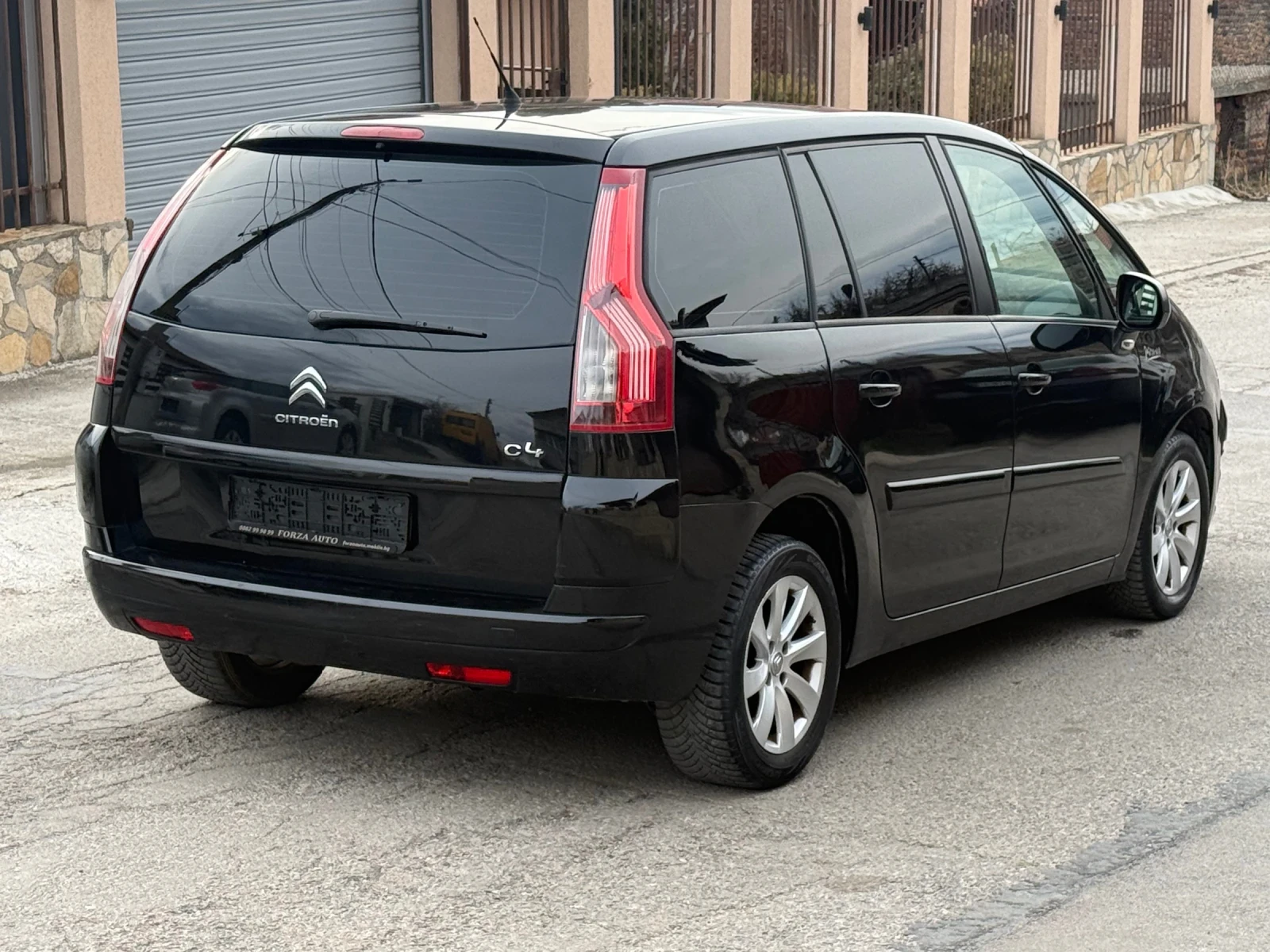Citroen C4 Picasso 1.6HDI 112k.c. 7-Места Автоматик, снимка 4 - Автомобили и джипове - 53928287