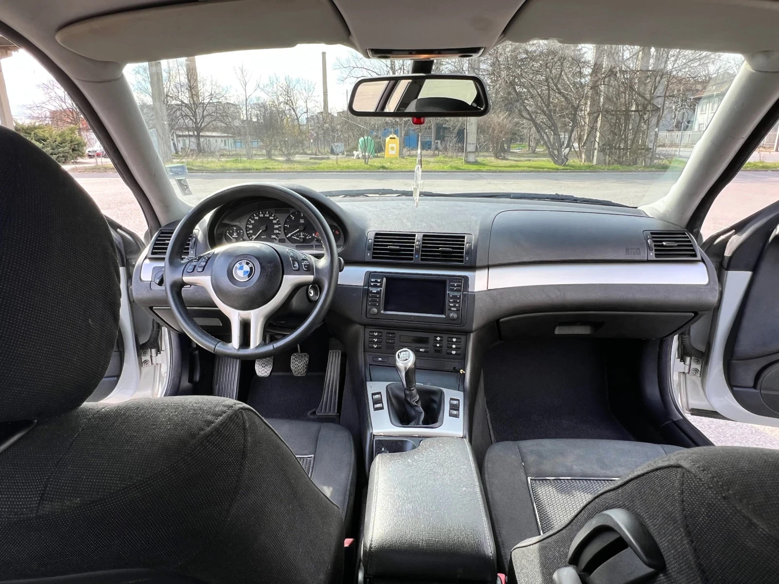 BMW 330 Cd РЪЧКА, снимка 11 - Автомобили и джипове - 54036305