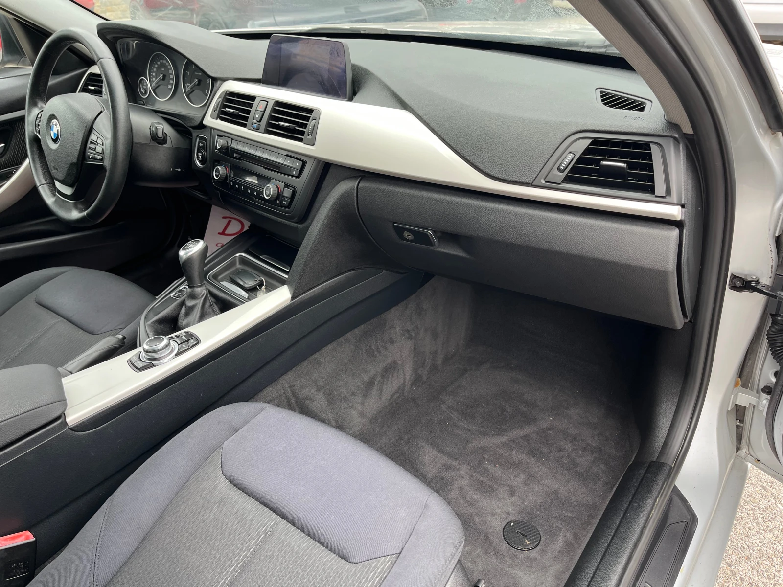 BMW 318 D, снимка 10 - Автомобили и джипове - 54146060