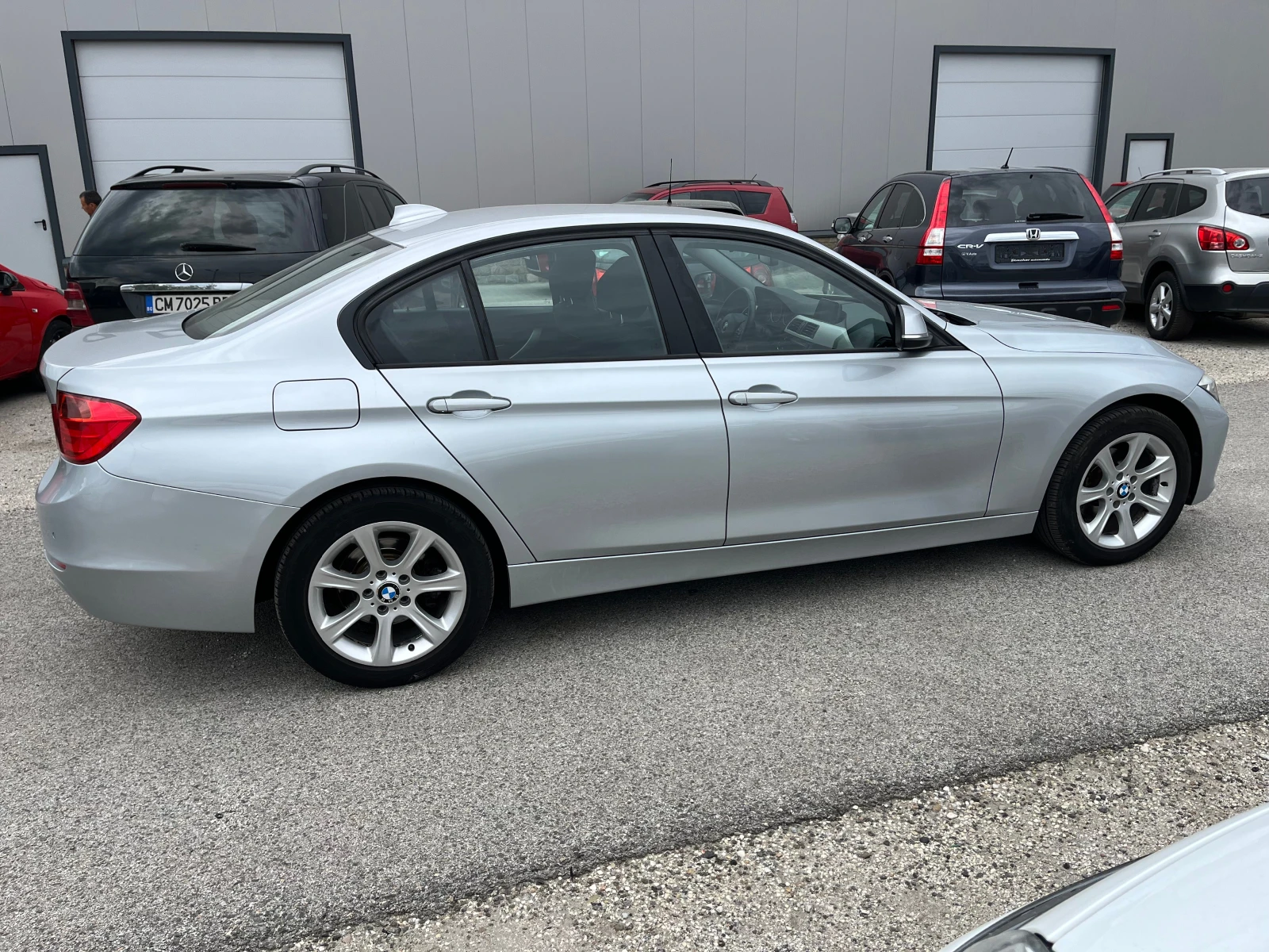 BMW 318 D, снимка 4 - Автомобили и джипове - 54146060