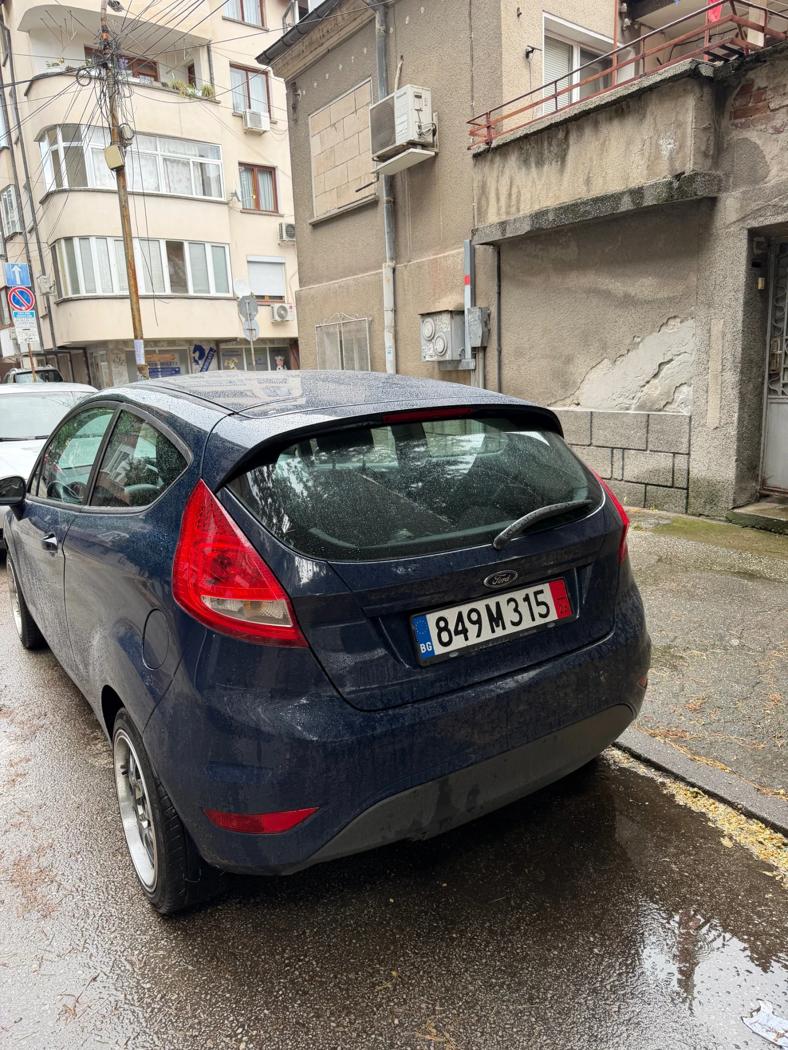 Ford Fiesta 1.2 i, снимка 2 - Автомобили и джипове - 54873389