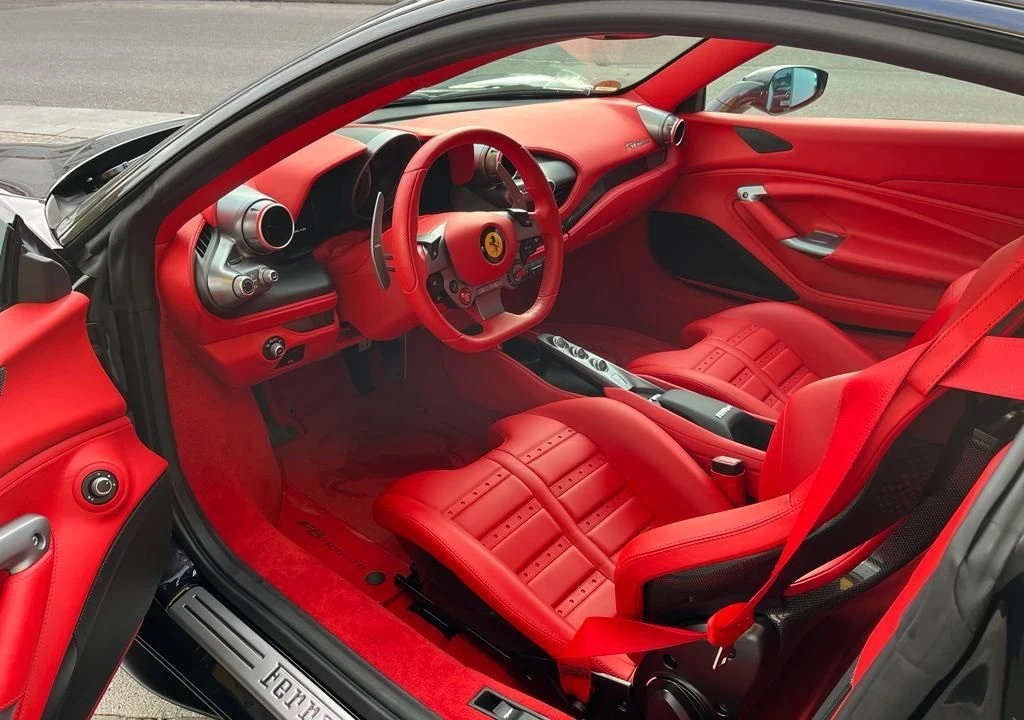 Ferrari F8 Tributo, снимка 5 - Автомобили и джипове - 55007448