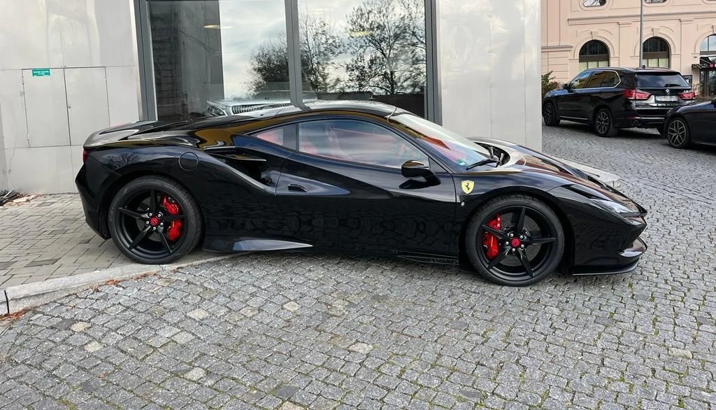 Ferrari F8 Tributo, снимка 2 - Автомобили и джипове - 55007448