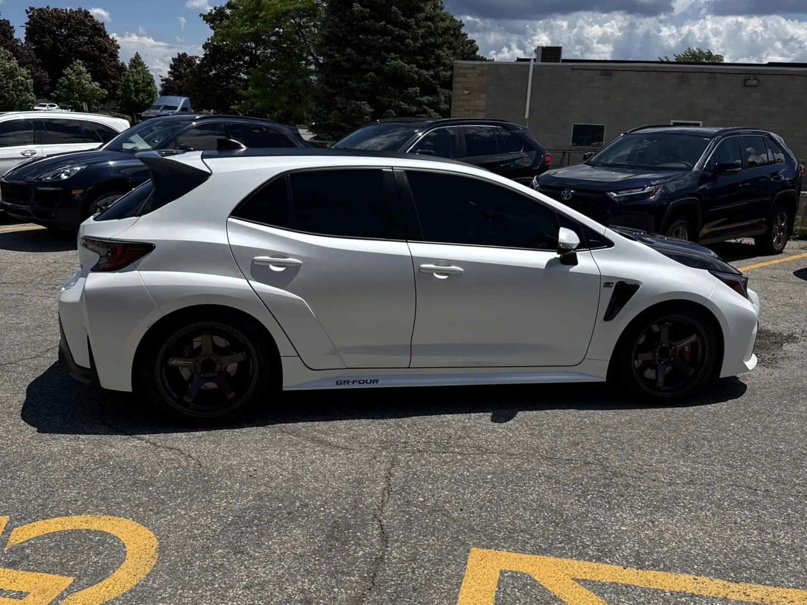 Toyota Corolla GR CIRCUIT EDDITION+ + , снимка 4 - Автомобили и джипове - 55047000