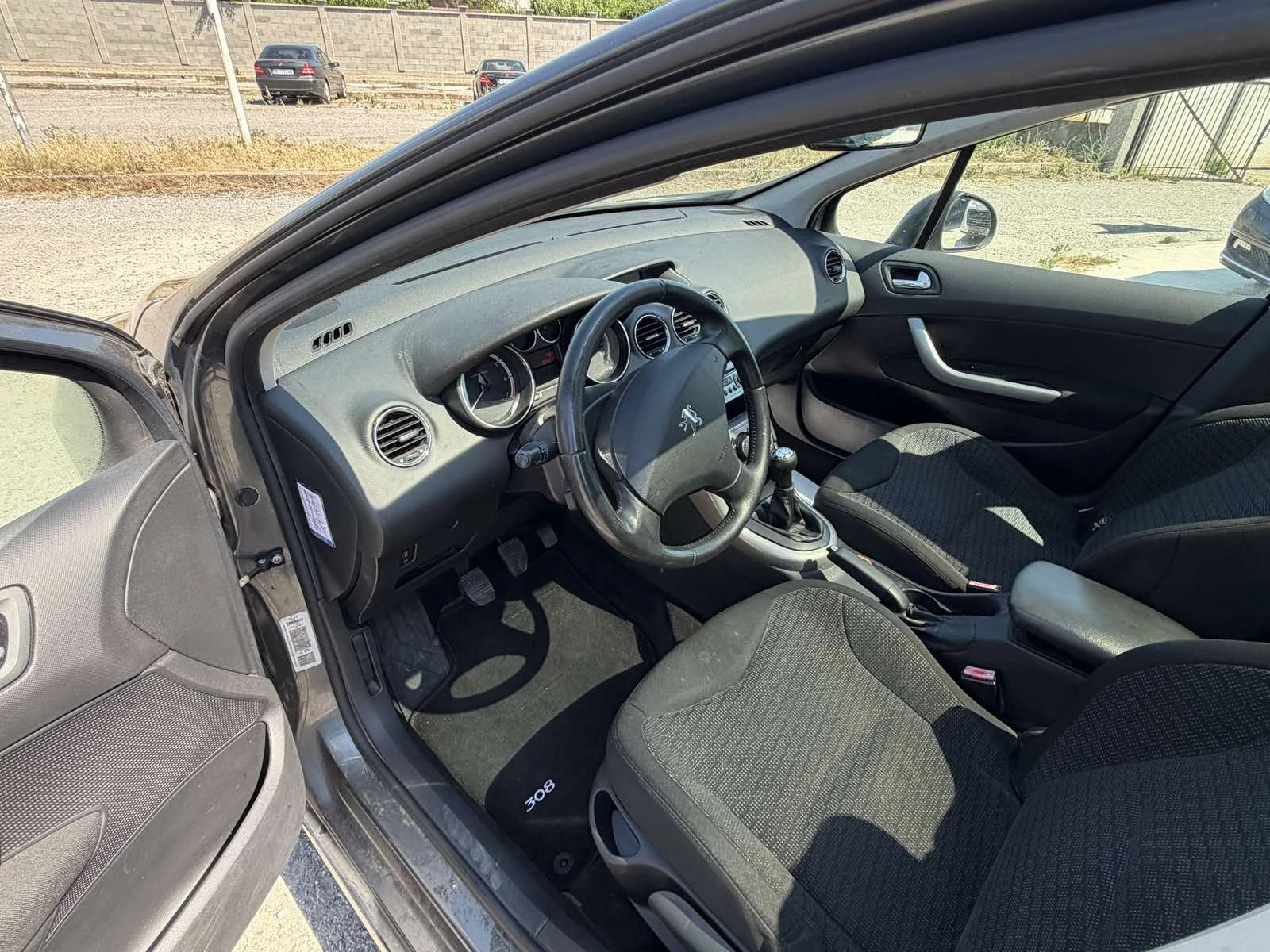 Peugeot 308, снимка 9 - Автомобили и джипове - 55097969