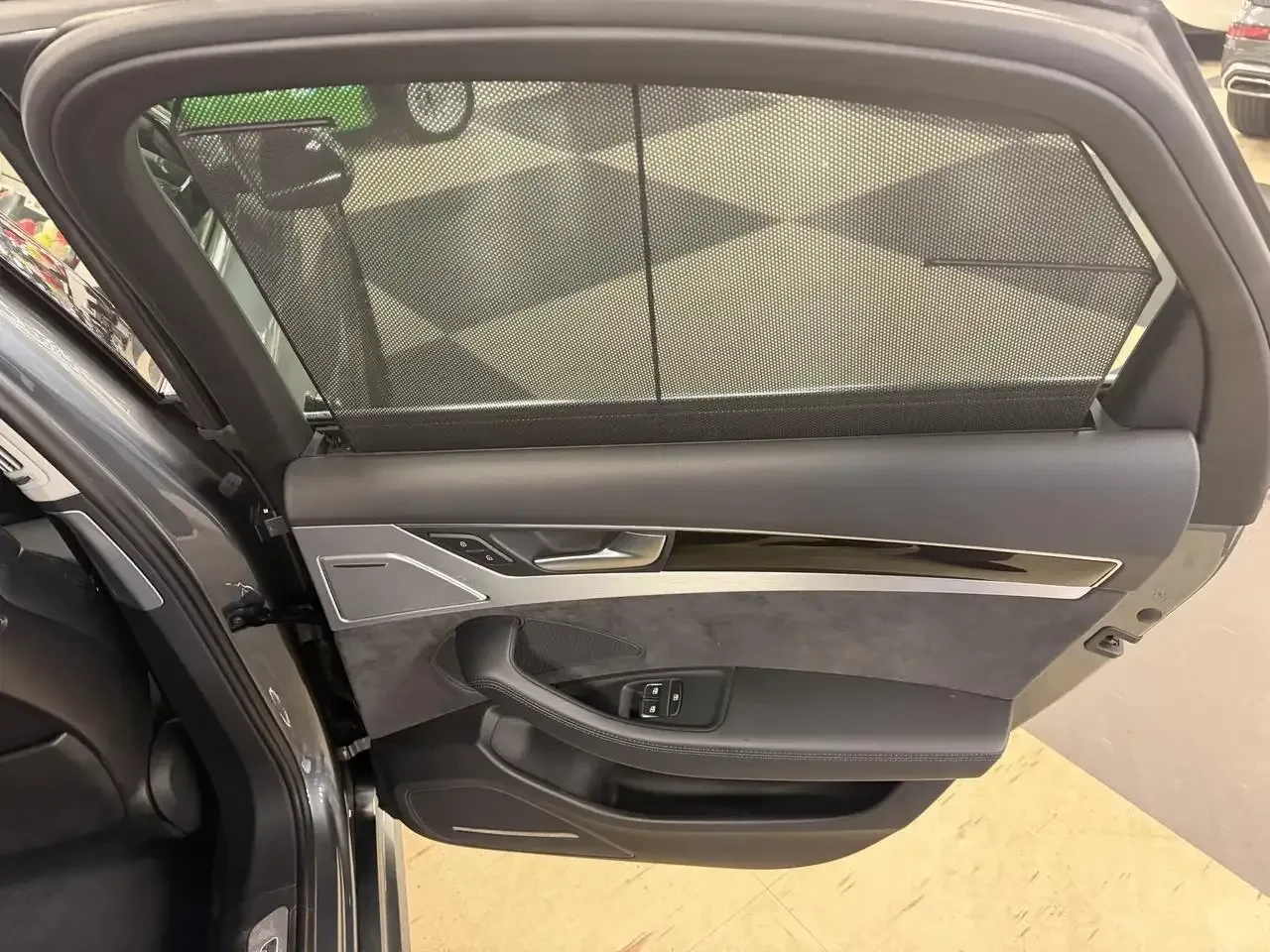 Audi A8 4.0T* V8* 450К.С+ * 360* HUD* ОБДУХ* ДИСТРОНИК, снимка 6 - Автомобили и джипове - 55769623
