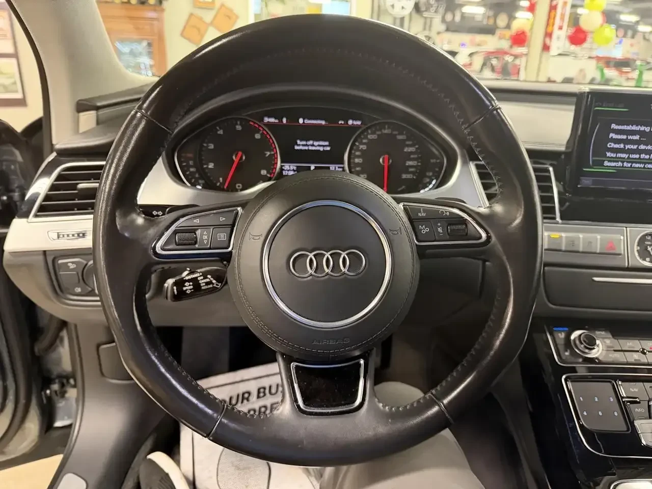 Audi A8 4.0T* V8* 450К.С+ * 360* HUD* ОБДУХ* ДИСТРОНИК, снимка 10 - Автомобили и джипове - 55769623