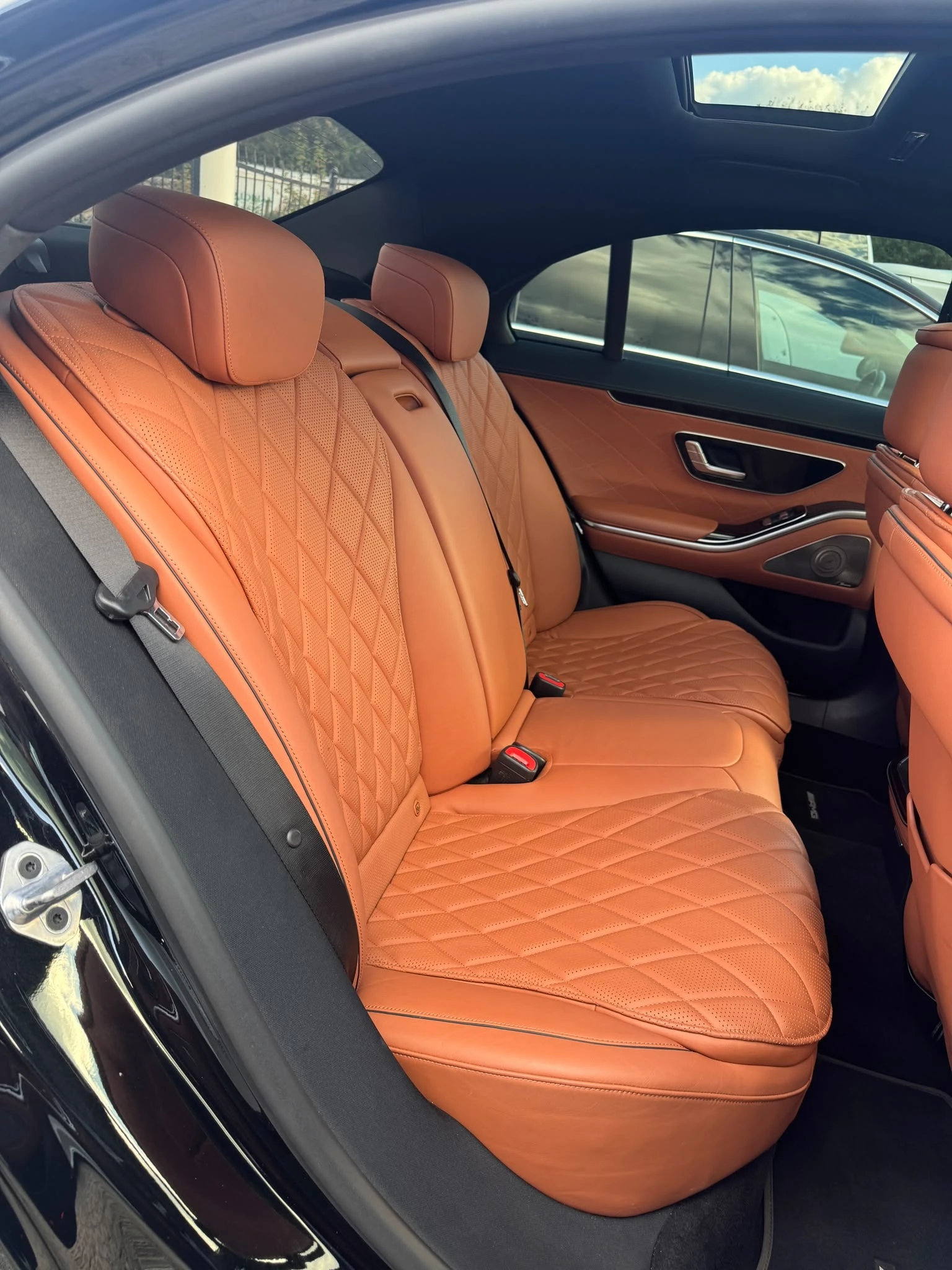 Mercedes-Benz S 580 e 4MATIC AMG-Line , снимка 9 - Автомобили и джипове - 56073261
