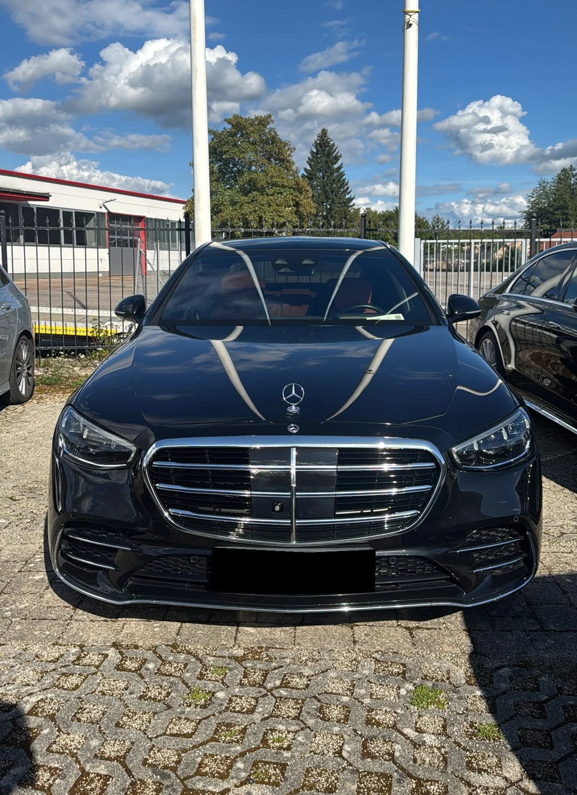 Mercedes-Benz S 580 e 4MATIC AMG-Line , снимка 2 - Автомобили и джипове - 56073261