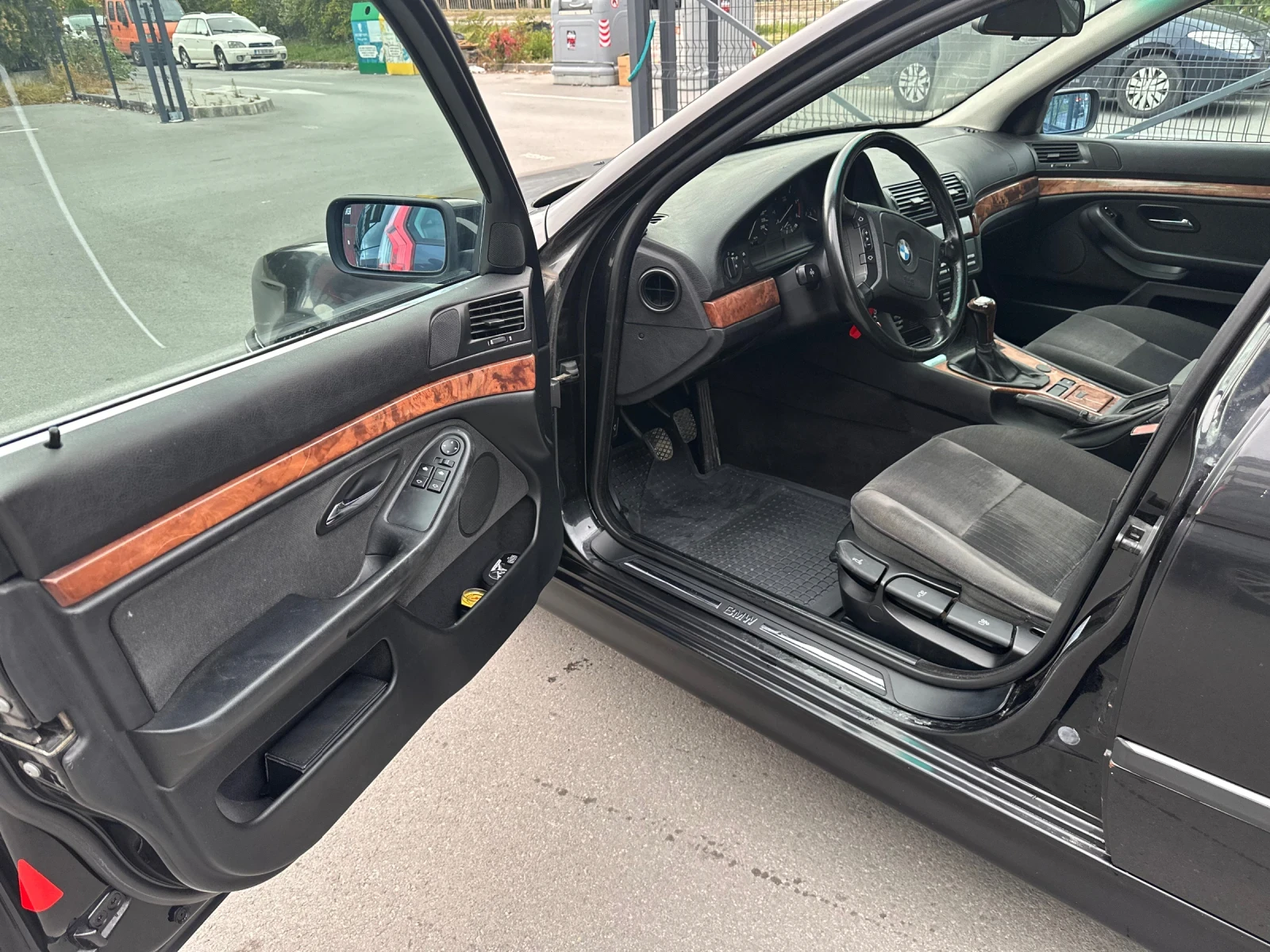 BMW 525 TDS, снимка 16 - Автомобили и джипове - 56582804