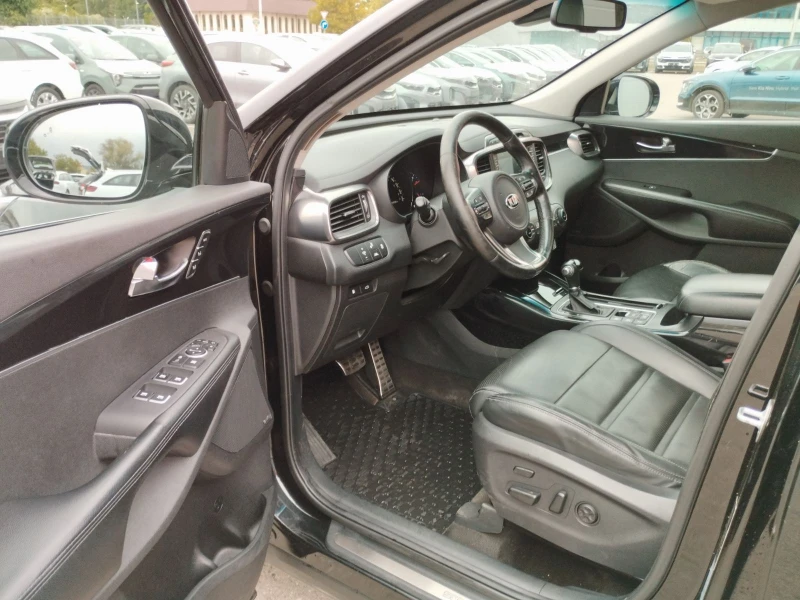 Kia Sorento 2.2 CRDI ГАРАНЦИЯ, снимка 9 - Автомобили и джипове - 47451243