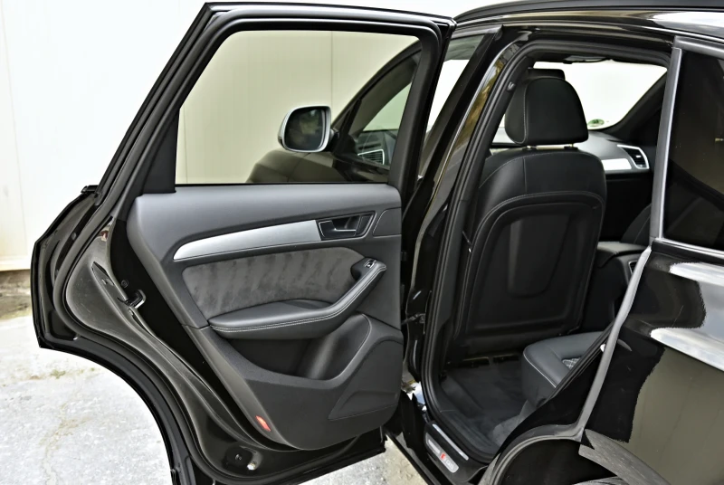 Audi SQ5 3.0TDI COMPETITION PLUS340h.p S-LINE RS-SITZE 20RS, снимка 16 - Автомобили и джипове - 51290428