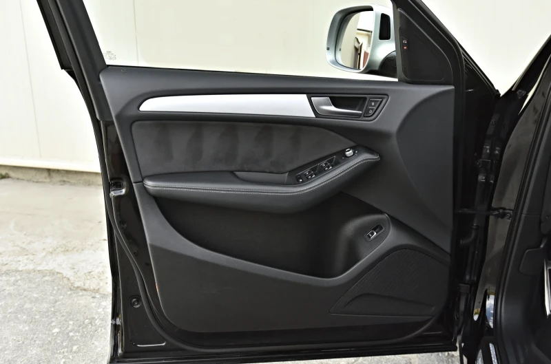 Audi SQ5 3.0TDI COMPETITION PLUS340h.p S-LINE RS-SITZE 20RS, снимка 15 - Автомобили и джипове - 51290428