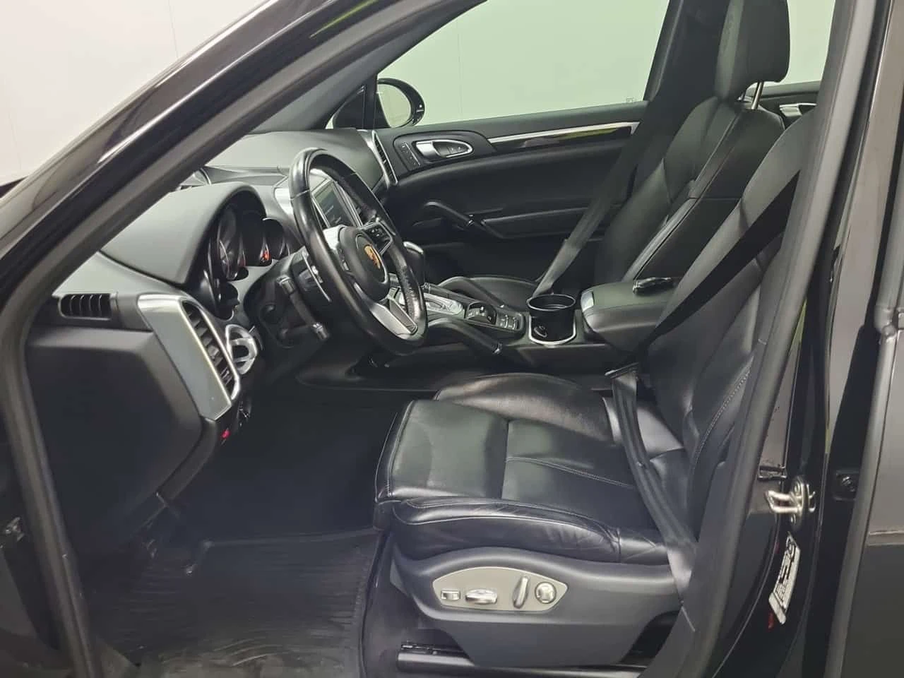 Porsche Cayenne * PLATINUM EDITION * ПОДГРЕВ / ОБДУХВАНЕ / ПАНОРА - изображение 8