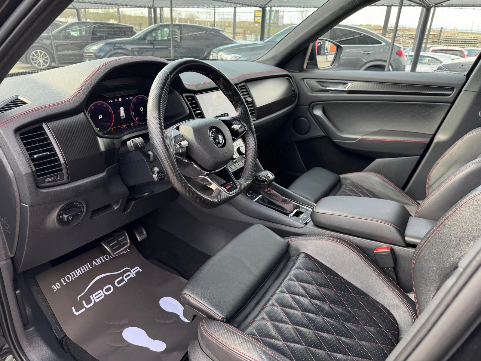 Skoda Kodiaq RS -2.0TSI-4X4-ОБДУХВАНЕ-ПАНОРАМА-ALCANTAR* UNIKAT, снимка 10 - Автомобили и джипове - 54127100