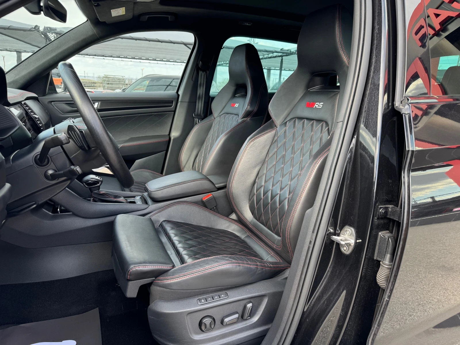 Skoda Kodiaq RS -2.0TSI-4X4-ОБДУХВАНЕ-ПАНОРАМА-ALCANTAR* UNIKAT, снимка 9 - Автомобили и джипове - 54127100