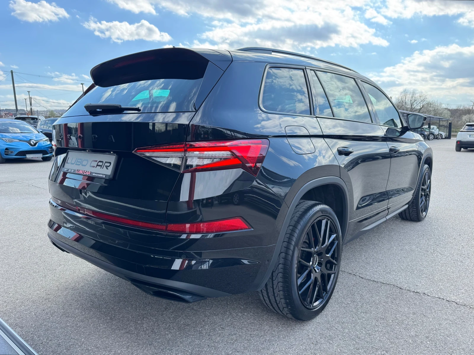 Skoda Kodiaq RS -2.0TSI-4X4-ОБДУХВАНЕ-ПАНОРАМА-ALCANTAR* UNIKAT, снимка 6 - Автомобили и джипове - 54127100