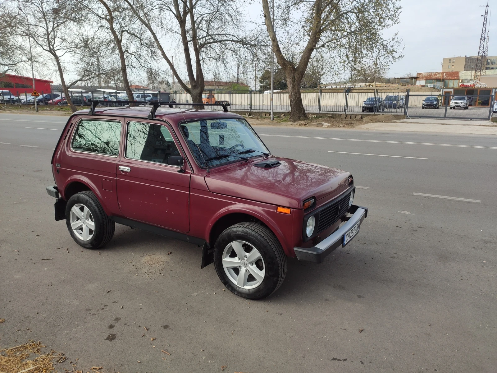 Lada Niva 1.7 Бензин/Газ, снимка 8 - Автомобили и джипове - 54178322
