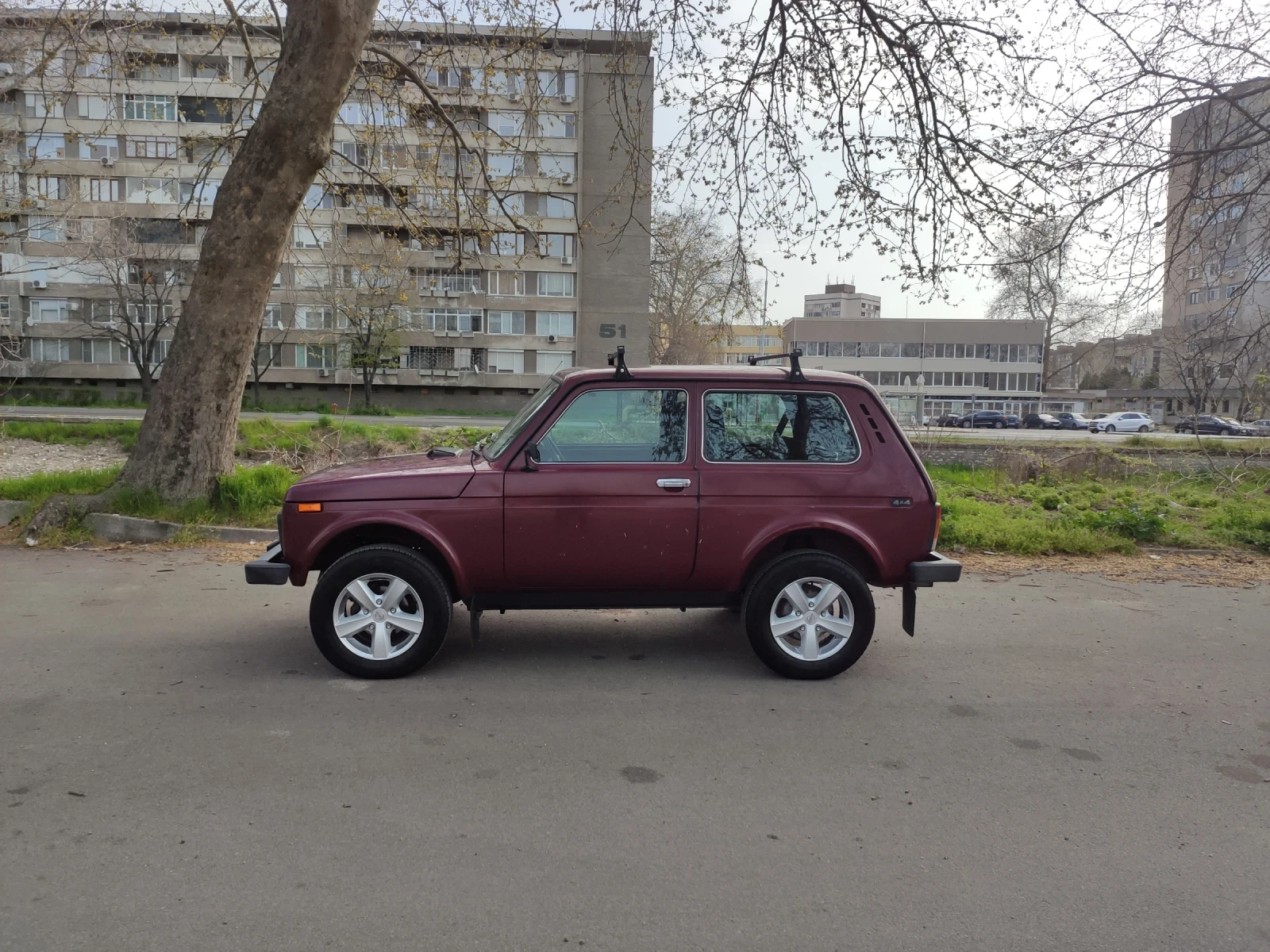 Lada Niva 1.7 Бензин/Газ, снимка 3 - Автомобили и джипове - 54178322