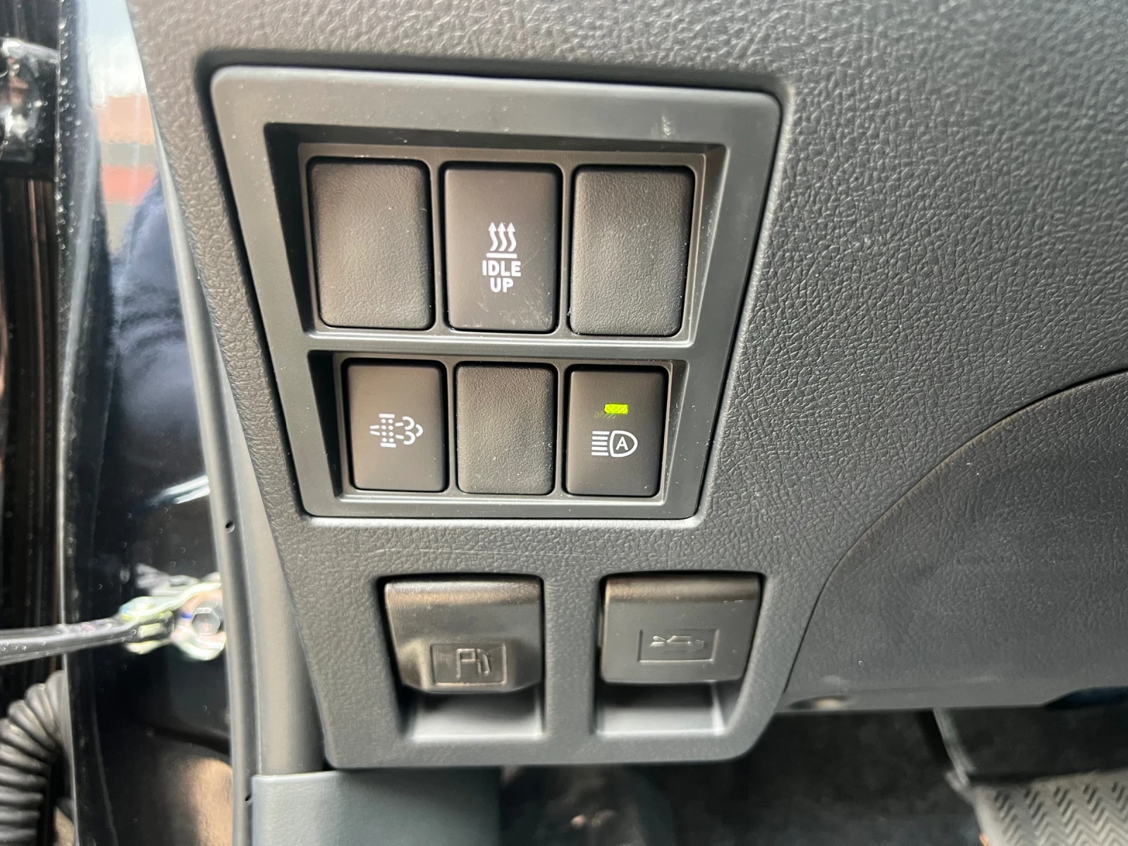 Toyota Hilux Invincible JBL Hybrid 48V, снимка 10 - Автомобили и джипове - 54424977