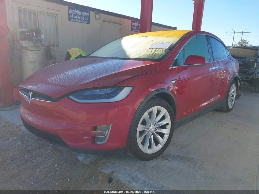 Tesla Model X 75D AWD, снимка 2 - Автомобили и джипове - 54459601