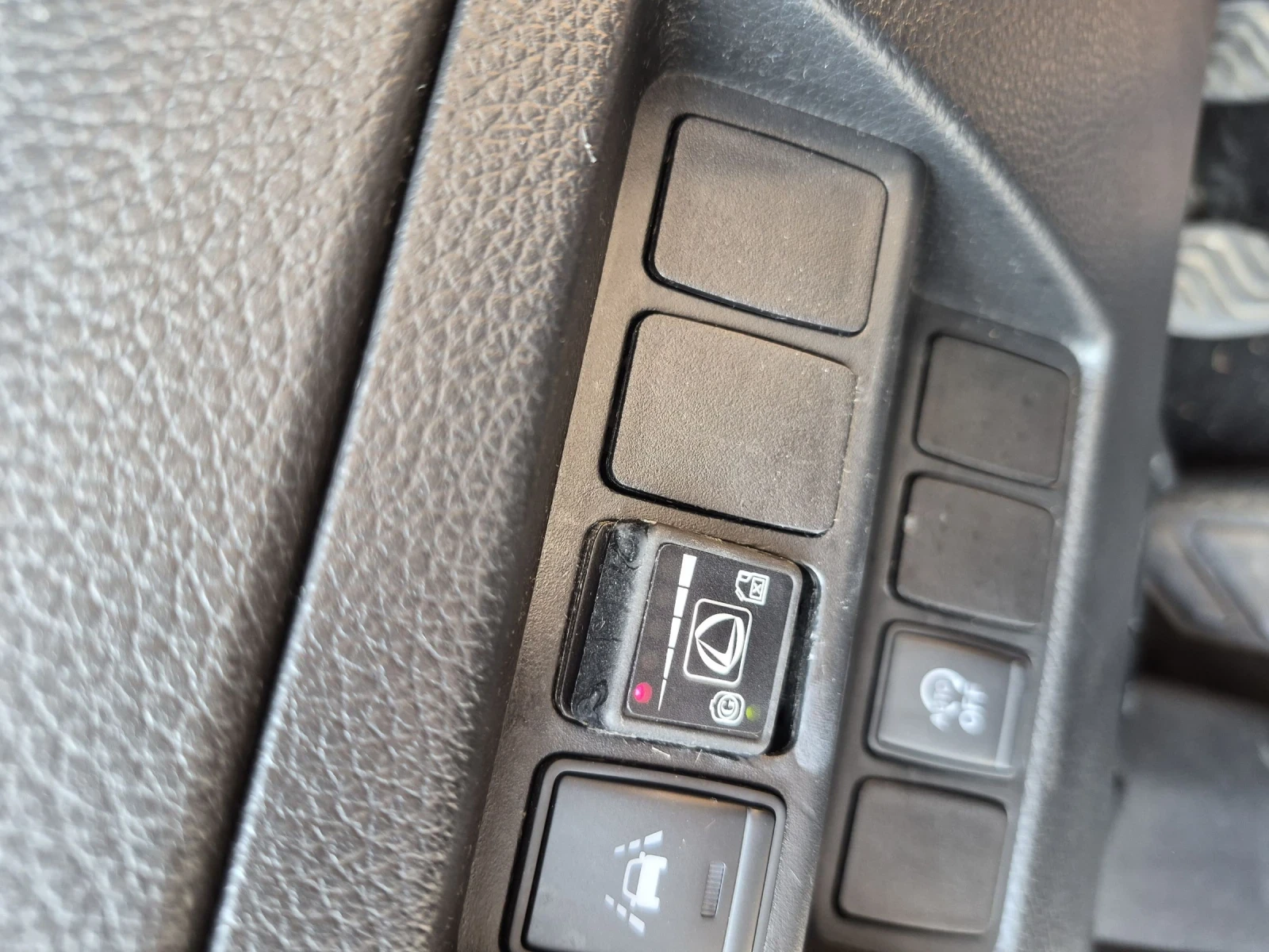 Nissan Qashqai 1.6 ГАЗ Tekna Evro 6, снимка 11 - Автомобили и джипове - 55417328