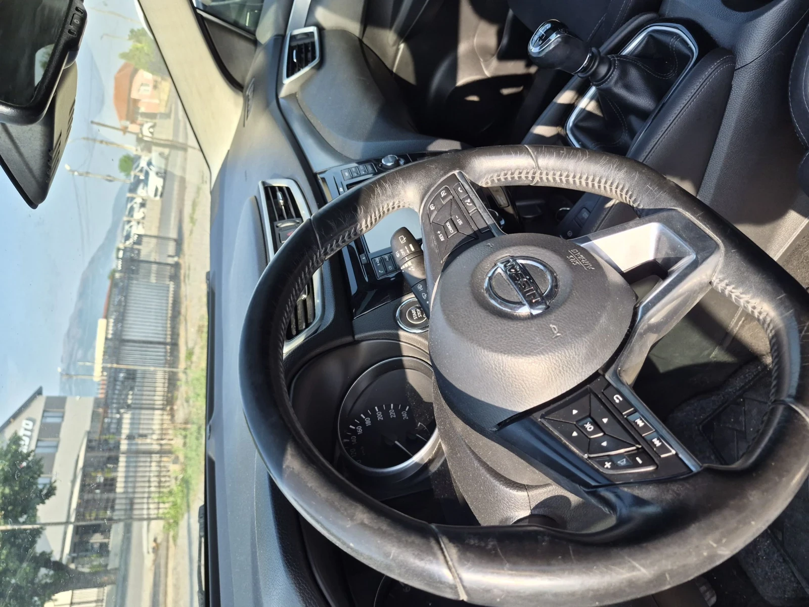 Nissan Qashqai 1.6 ГАЗ Tekna Evro 6, снимка 10 - Автомобили и джипове - 55417328