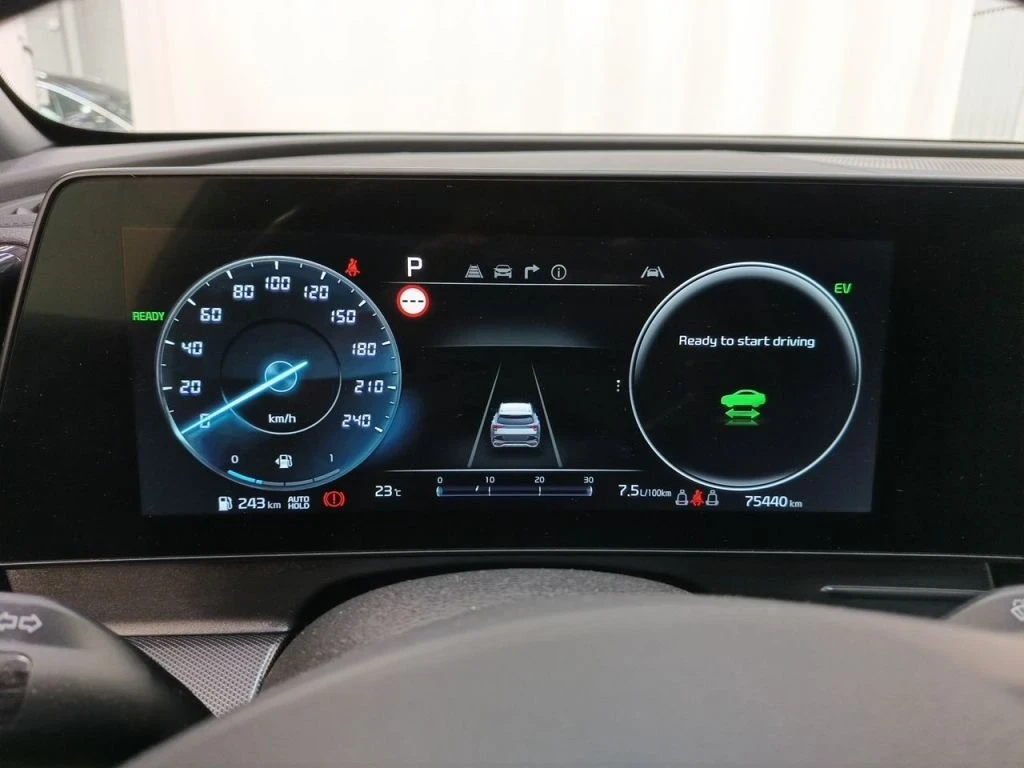 Kia Sportage HEV/Pano/AWD/VENTILATED/360, снимка 8 - Автомобили и джипове - 55982102