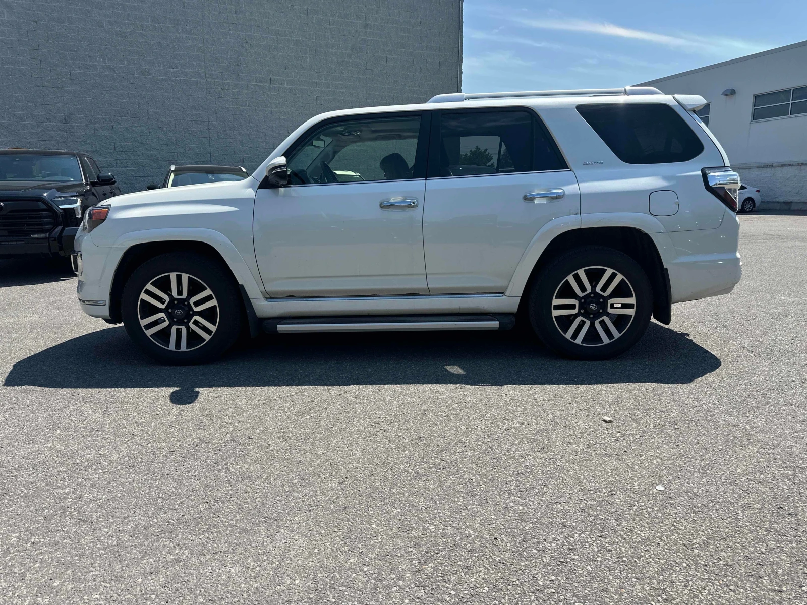 Toyota 4runner 4WD| ПАМЕТ| PANO| DISTRONIC| , снимка 2 - Автомобили и джипове - 55990471