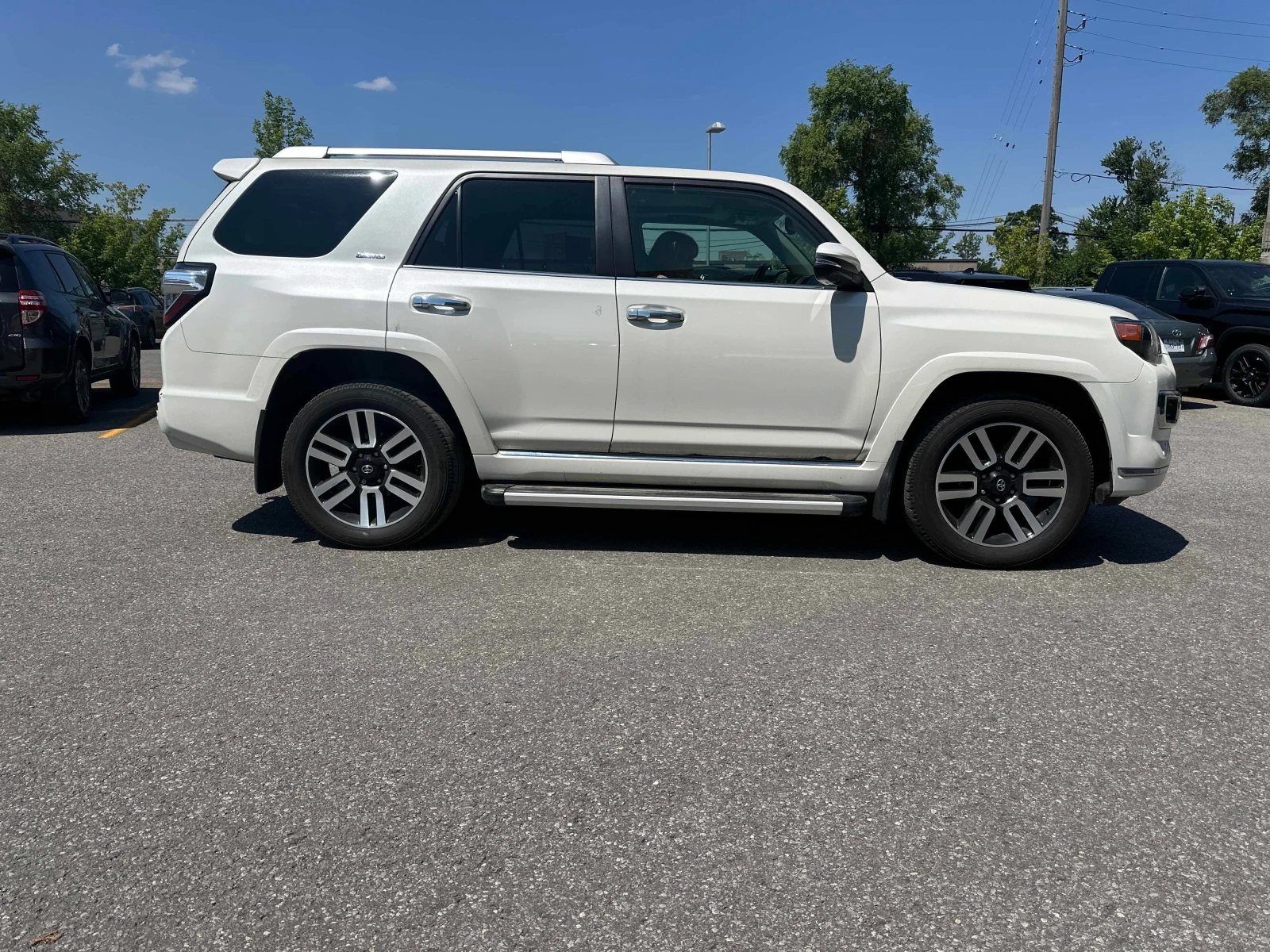 Toyota 4runner 4WD| ПАМЕТ| PANO| DISTRONIC| , снимка 14 - Автомобили и джипове - 55990471