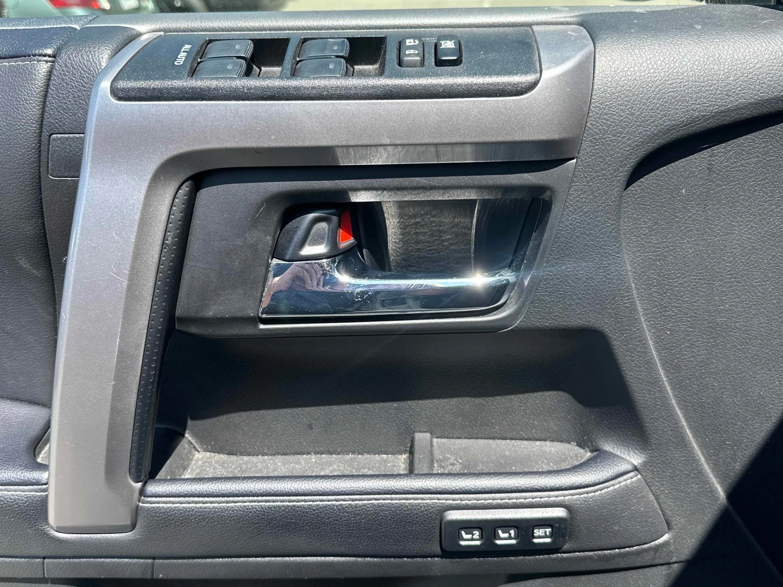 Toyota 4runner 4WD| ПАМЕТ| PANO| DISTRONIC| , снимка 10 - Автомобили и джипове - 55990471