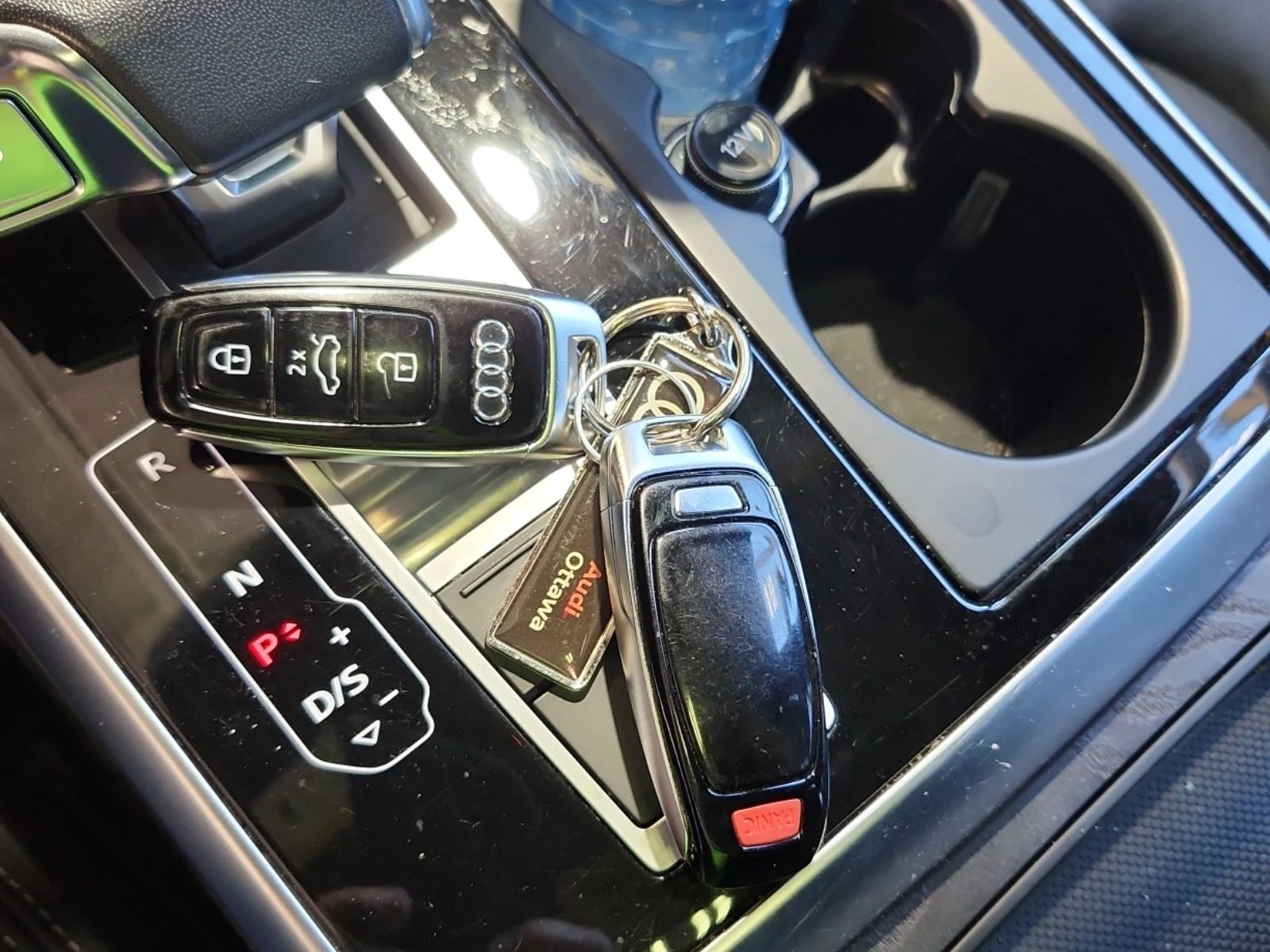 Audi Q8 55 Tfsi Quattro Progressiv, АВТОКРЕДИТ, снимка 8 - Автомобили и джипове - 56230680