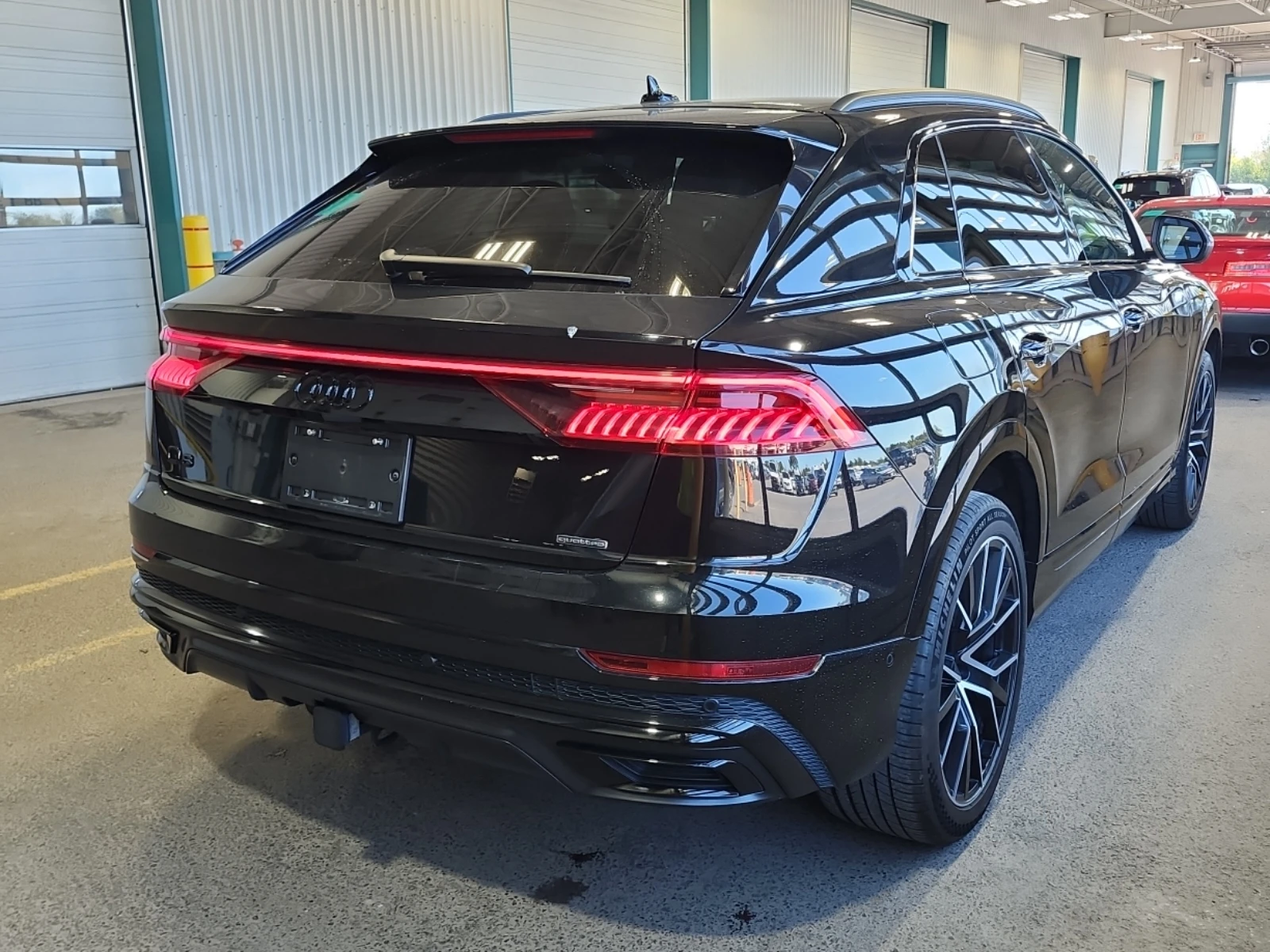 Audi Q8 55 Tfsi Quattro Progressiv, АВТОКРЕДИТ, снимка 2 - Автомобили и джипове - 56230680