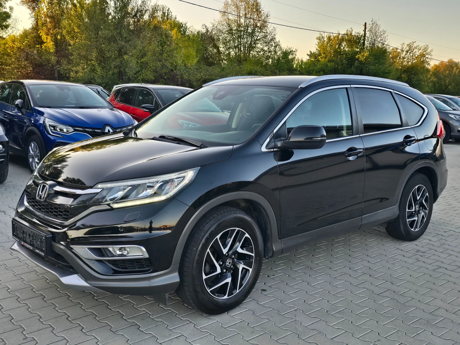 Honda Cr-v 1.6D, Facelift, Нави, Камера!, снимка 6 - Автомобили и джипове - 56313052