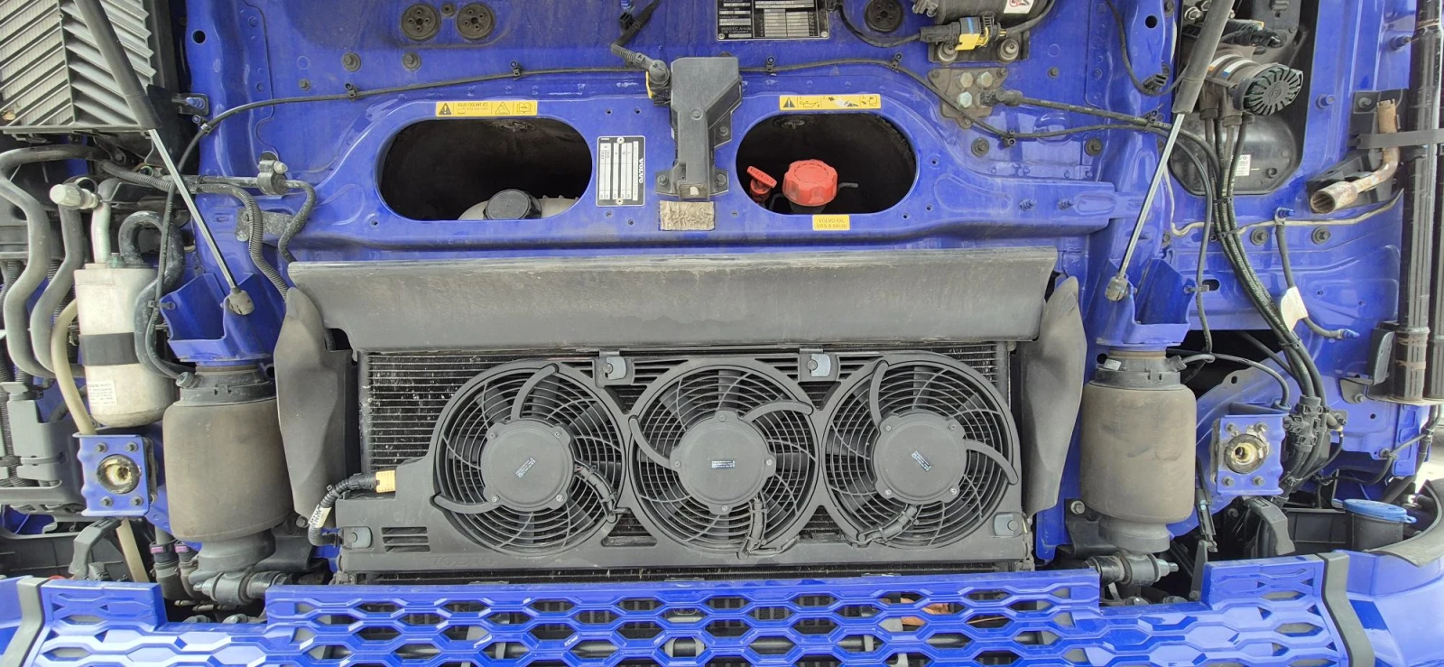 Volvo Fh АДР, снимка 6 - Камиони - 54028688