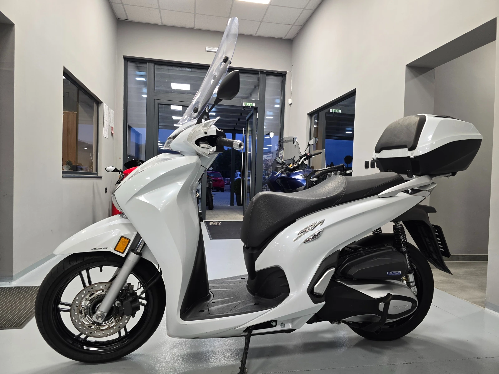 Honda Sh 350ie, ABS-TCS, Led, Keyless! - изображение 7