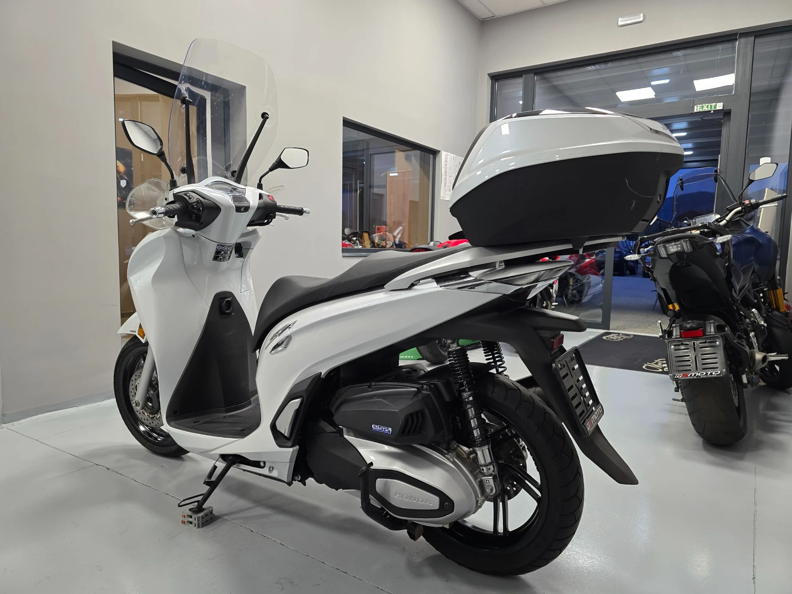 Honda Sh 350ie, ABS-TCS, Led, Keyless! - изображение 6