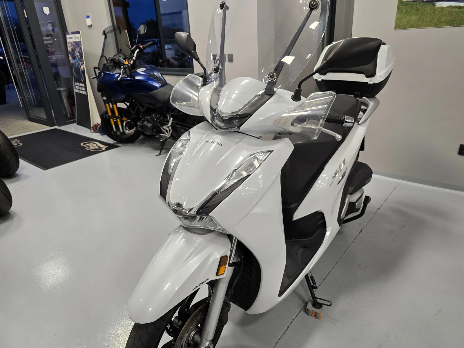 Honda Sh 350ie, ABS-TCS, Led, Keyless! - изображение 9