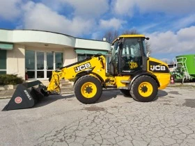 Телескопичен товарач JCB TM 220, снимка 5