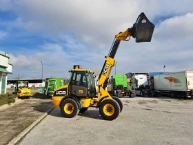 Телескопичен товарач JCB TM 220, снимка 3