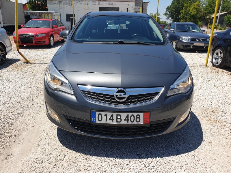 Opel Astra 1.4i  101к.с.5вр, снимка 2 - Автомобили и джипове - 46254328