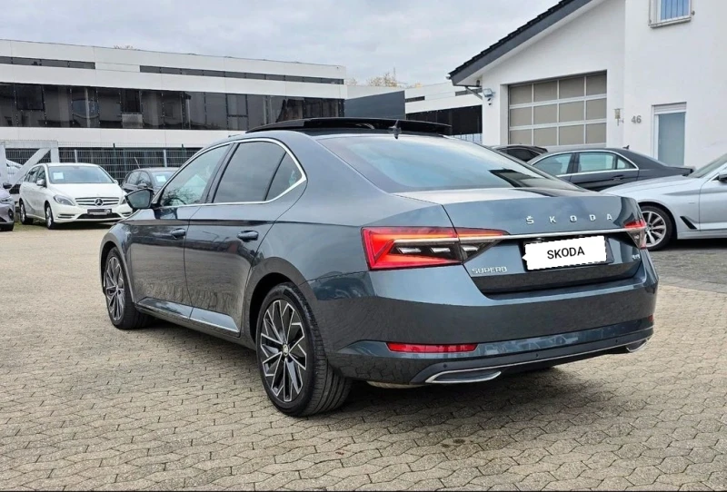 Skoda Superb 2.0TDI/4x4/L&K/Matrix, снимка 8 - Автомобили и джипове - 47983674