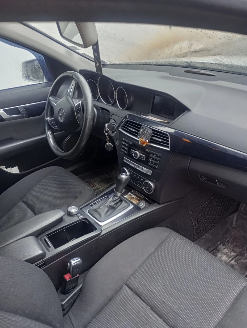 Mercedes-Benz C 220 W204 facelift , снимка 12 - Автомобили и джипове - 48134331