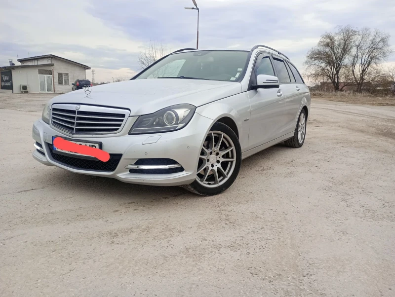 Mercedes-Benz C 220 W204 facelift , снимка 1 - Автомобили и джипове - 48067276