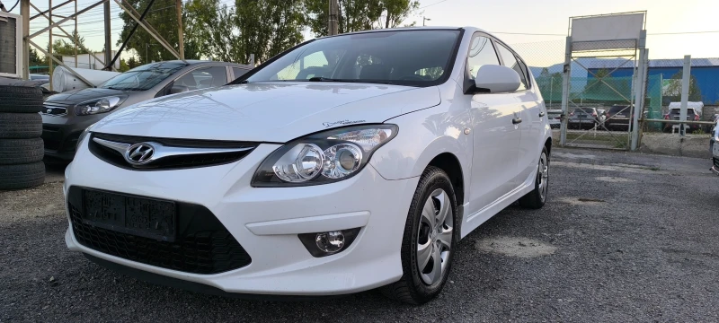 Hyundai I30 1.6-90кс-6ск, снимка 2 - Автомобили и джипове - 48566497