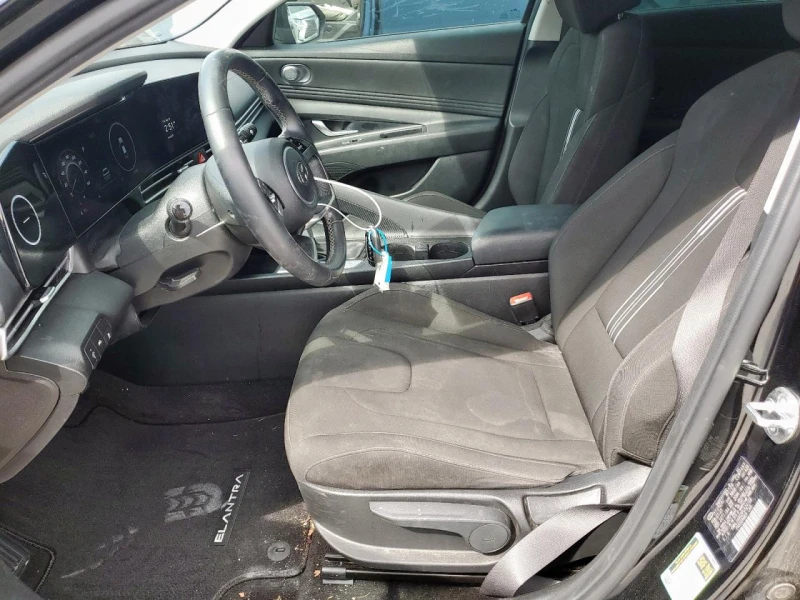 Hyundai Elantra SEL, снимка 7 - Автомобили и джипове - 52368532