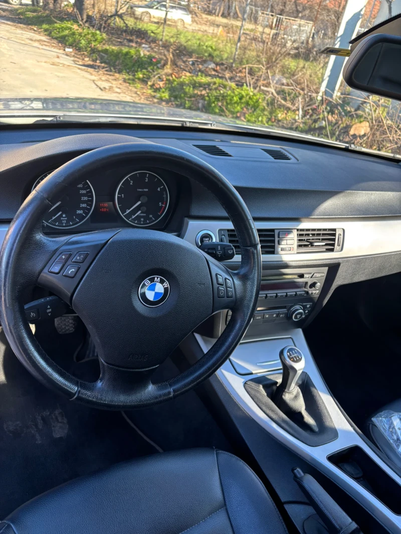 BMW 320 320 D, снимка 9 - Автомобили и джипове - 52929353