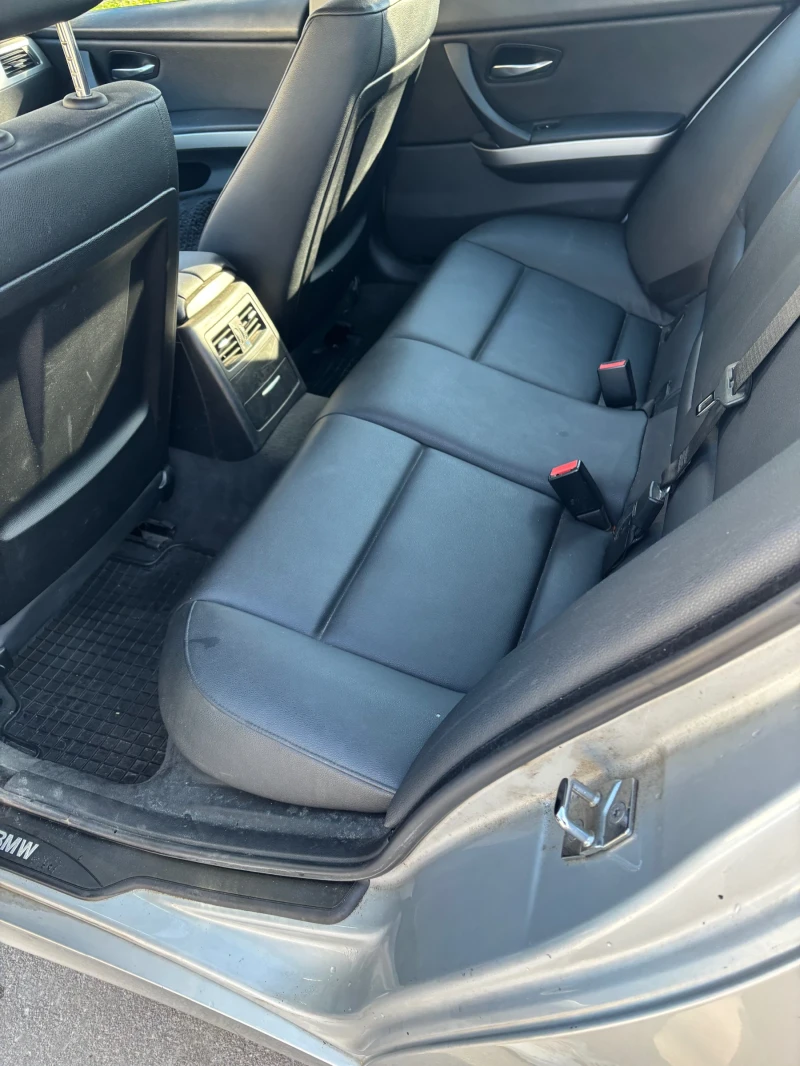 BMW 320 320 D, снимка 8 - Автомобили и джипове - 52929353